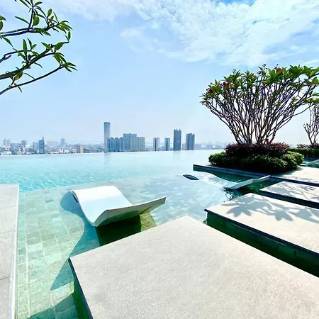 Beacon Executive Suites #Minimalist #Skypool #Georgetown #6Pax #2Br 2Bath #3 Queen #Quality Well Maintained #Private Host Exterior photo