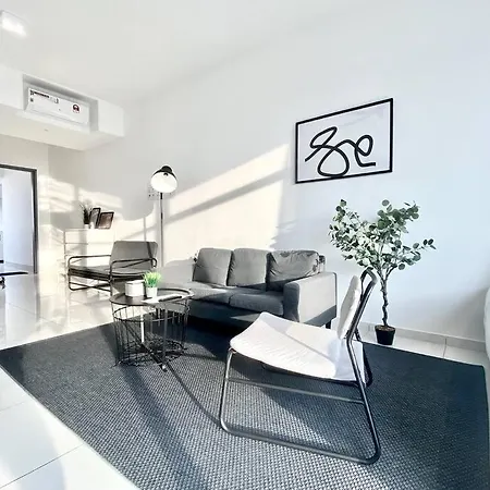 Beacon Executive Suites #Minimalist #Skypool #Georgetown #6Pax #2Br 2Bath #3 Queen #Quality Well Maintained #Private Host Exterior photo