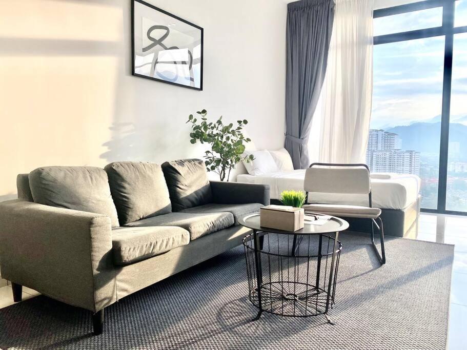 Beacon Executive #minimalist #skypool #georgetown #6pax #2br 2bath #3 Queen #quality Well Maintained #private Host Apartment *