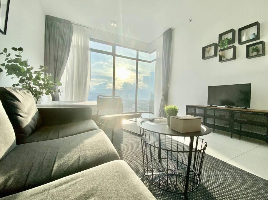Apartment Beacon Executive #minimalist #skypool #georgetown #6pax #2br 2bath #3 Queen #quality Well Maintained #private Host